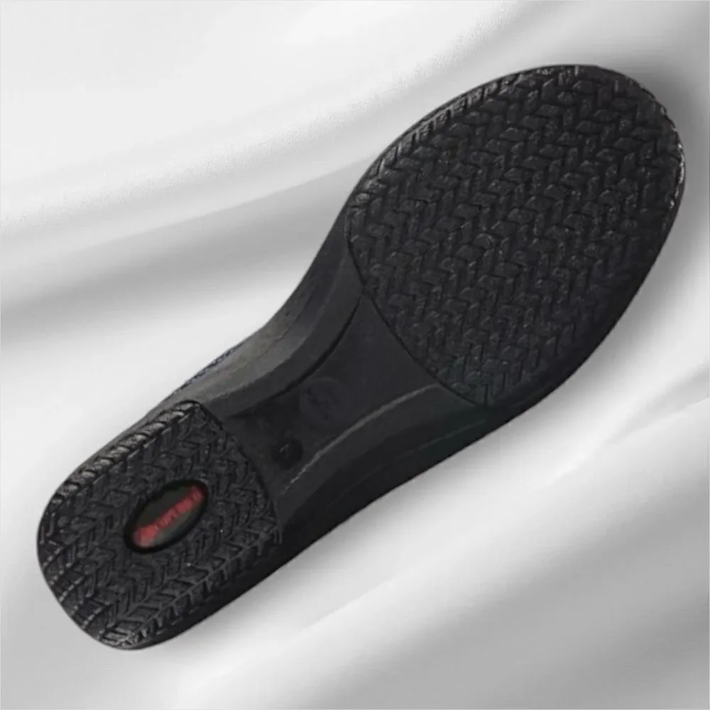 ARCOPEDICO Women’s ES Knit Slip On Shoes in the Size 40/9-9.5 US Size in Denim
